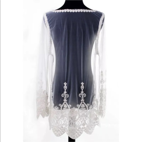 Gorgeous sheer White Top - Picture 3 of 8